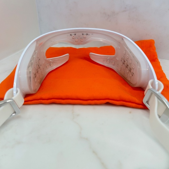 Dr. Dennis Gross DRX SpectraLite EyeCare Pro LED Mask - Very Clean! - Picture 3 of 9